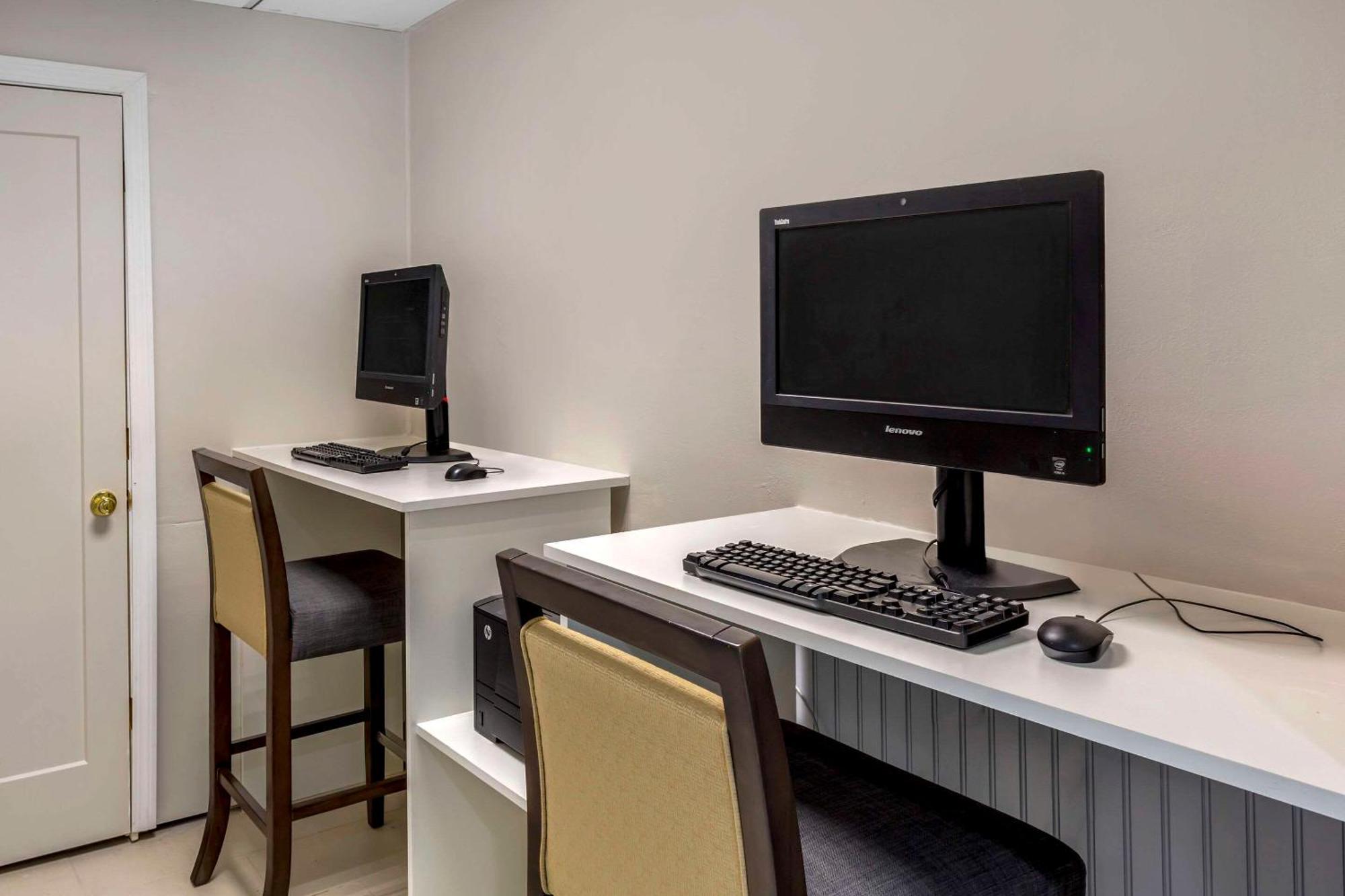 Comfort Inn Hyannis - Cape Cod Exteriör bild